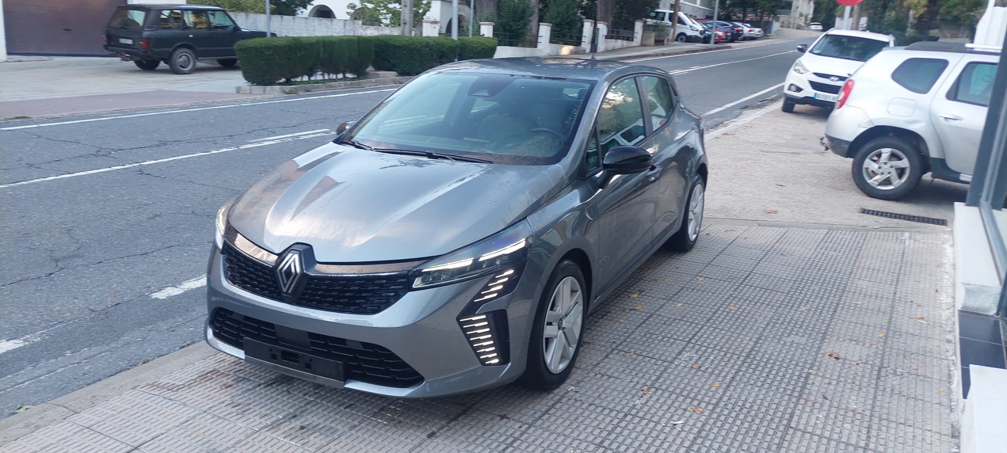 Renault Clio 1.0 90CV miniatura 3
